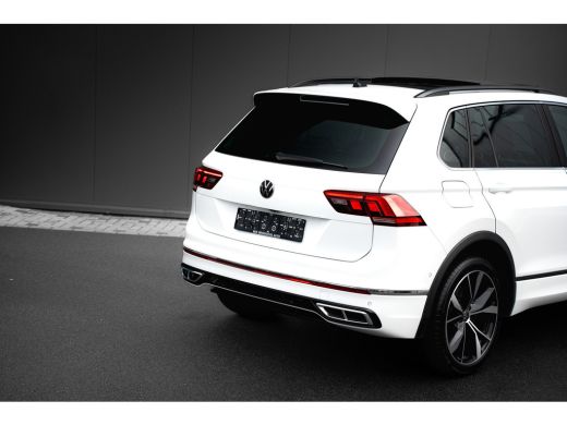 Volkswagen Tiguan 1.4 TSI eHybrid 245pk R-Line | Panoramadak | Trekhaak | Stoelen Elektrisch met Geheugen | Head-Up... ActivLease financial lease