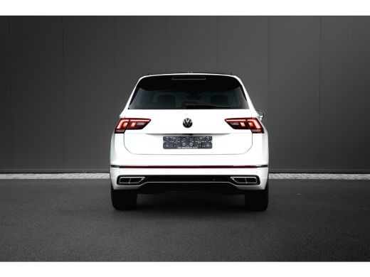 Volkswagen Tiguan 1.4 TSI eHybrid 245pk R-Line | Panoramadak | Trekhaak | Stoelen Elektrisch met Geheugen | Head-Up... ActivLease financial lease