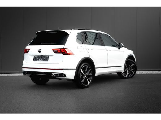 Volkswagen Tiguan 1.4 TSI eHybrid 245pk R-Line | Panoramadak | Trekhaak | Stoelen Elektrisch met Geheugen | Head-Up... ActivLease financial lease