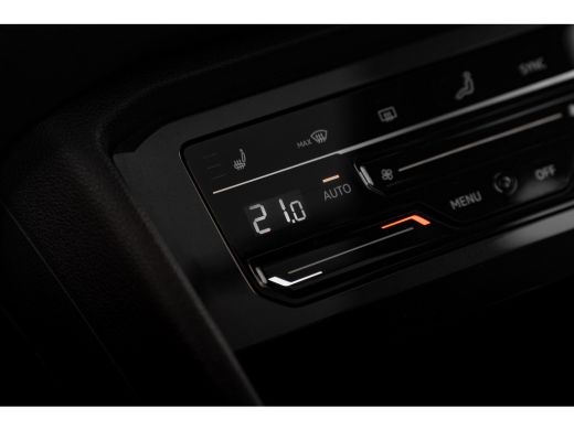 Volkswagen Tiguan 1.4 TSI eHybrid 245pk R-Line | Panoramadak | Trekhaak | Stoelen Elektrisch met Geheugen | Head-Up... ActivLease financial lease