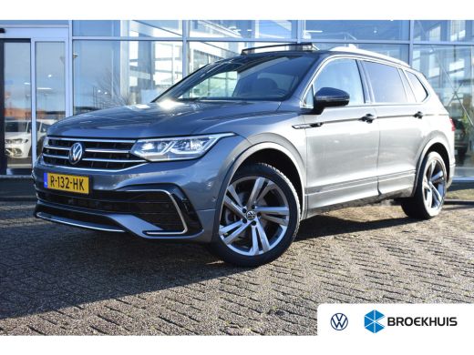 Volkswagen Tiguan Allspace 1.5 TSI 150PK R-Line Business+ 7P. | TREKHAAK | PANORAMADAK | 19 INCH | ELEKTR. A. KLEP | STUUR +...