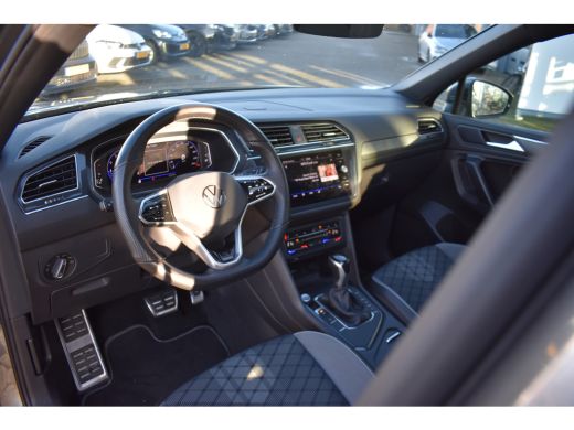 Volkswagen Tiguan Allspace 1.5 TSI 150PK R-Line Business+ 7P. | TREKHAAK | PANORAMADAK | 19 INCH | ELEKTR. A. KLEP | STUUR +... ActivLease financial lease