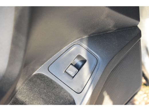 Volkswagen Tiguan Allspace 1.5 TSI 150PK R-Line Business+ 7P. | TREKHAAK | PANORAMADAK | 19 INCH | ELEKTR. A. KLEP | STUUR +... ActivLease financial lease