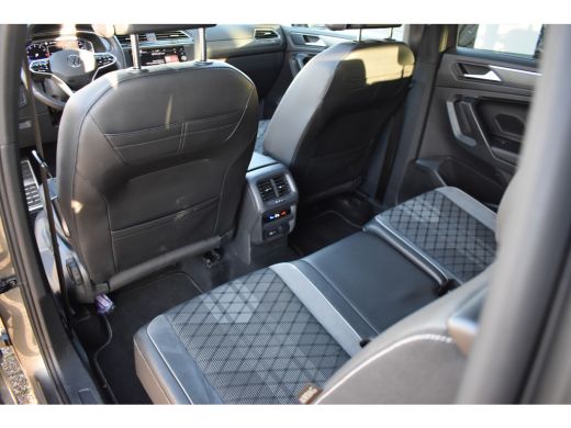 Volkswagen Tiguan Allspace 1.5 TSI 150PK R-Line Business+ 7P. | TREKHAAK | PANORAMADAK | 19 INCH | ELEKTR. A. KLEP | STUUR +... ActivLease financial lease