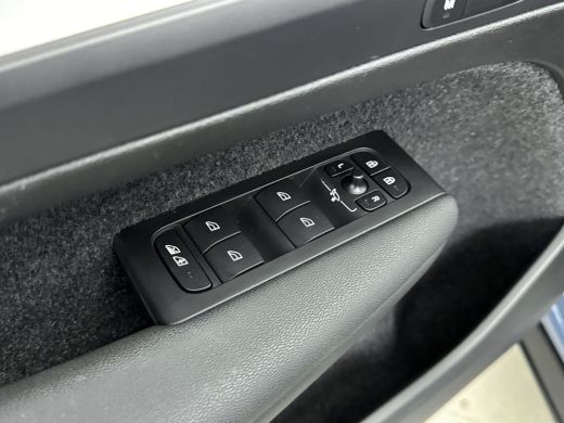 Volvo  XC40 T5 Recharge Inscription | Trekhaak | PDC V+A en Camera | Keyles Entry - Start | Elektrische achte... ActivLease financial lease