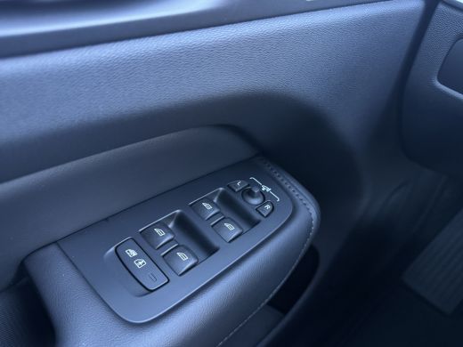 Volvo  XC60 2.0 T6 Plug-in hybrid AWD Plus Dark | Panoramadak | 360 Camera | Trekhaak | BLIS | ActivLease financial lease