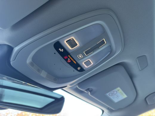 Volvo  XC60 2.0 T6 Plug-in hybrid AWD Plus Dark | Panoramadak | 360 Camera | Trekhaak | BLIS | ActivLease financial lease