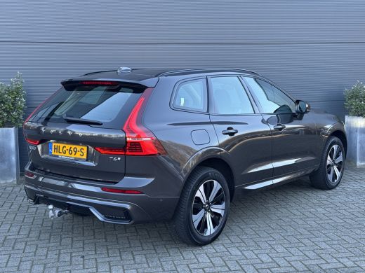 Volvo  XC60 2.0 T6 Plug-in hybrid AWD Plus Dark | Panoramadak | 360 Camera | Trekhaak | BLIS | ActivLease financial lease