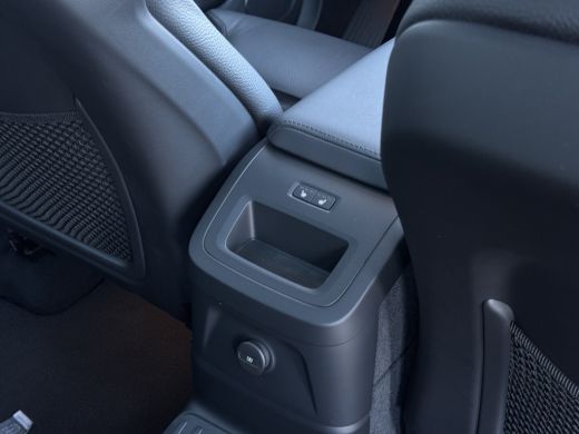 Volvo  XC60 2.0 T6 Plug-in hybrid AWD Plus Dark | Panoramadak | 360 Camera | Trekhaak | BLIS | ActivLease financial lease