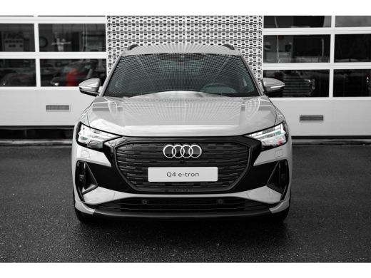 Audi Q4 e-tron S edition | Achterklep, automatisch bedienbaar | Achteruitrijcamera | Adaptive cruise control ActivLease financial lease