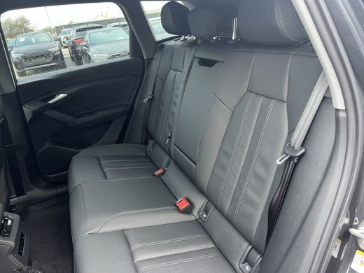 Audi Q6 e-tron Advanced edition 83 kWh ActivLease financial lease