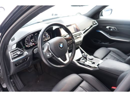 BMW 3 Serie Touring 330e High Executive Sport Line Automaat / Sportstoelen / LED / Live Cockpit Professional ... ActivLease financial lease