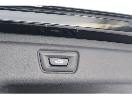 BMW 3 Serie Touring 330e High Executive Sport Line Automaat / Sportstoelen / LED / Live Cockpit Professional ... ActivLease financial lease
