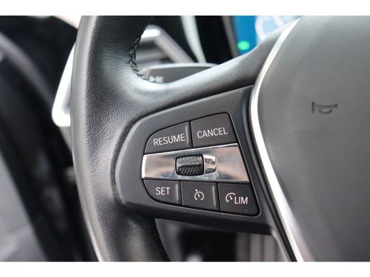 BMW 3 Serie Touring 330e High Executive Sport Line Automaat / Sportstoelen / LED / Live Cockpit Professional ... ActivLease financial lease