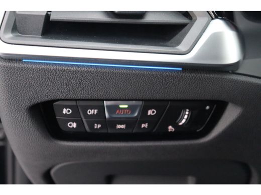 BMW 3 Serie Touring 330e High Executive Sport Line Automaat / Sportstoelen / LED / Live Cockpit Professional ... ActivLease financial lease