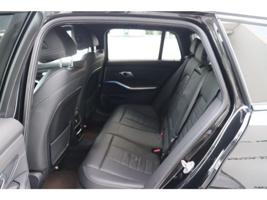BMW 3 Serie Touring 330e High Executive Sport Line Automaat / Sportstoelen / LED / Live Cockpit Professional ... ActivLease financial lease