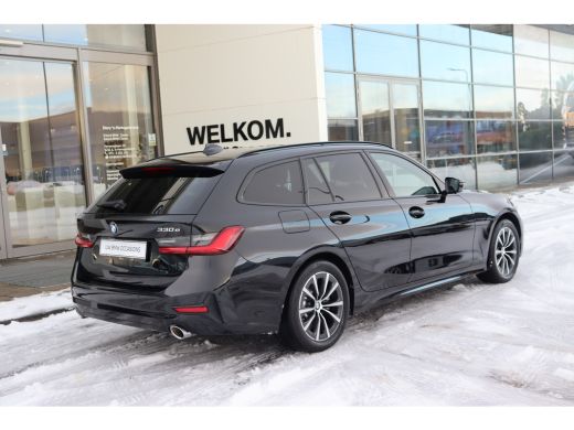 BMW 3 Serie Touring 330e High Executive Sport Line Automaat / Sportstoelen / LED / Live Cockpit Professional ... ActivLease financial lease