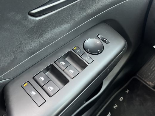 Hyundai Kona 1.6 GDI 141pk HEV Comfort | Camera | Draadloos carplay | Climate control | Adaptive cruise contro... ActivLease financial lease