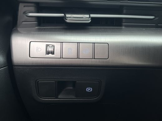 Hyundai Kona 1.6 GDI 141pk HEV Comfort | Camera | Draadloos carplay | Climate control | Adaptive cruise contro... ActivLease financial lease