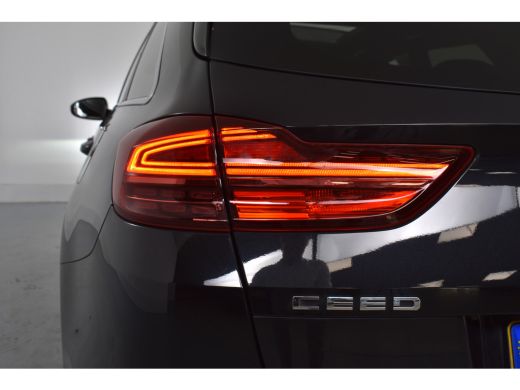 Kia Ceed Sportswagon 1.4 T-GDI GT-Line | Automaat | Dealer Onderhouden! | 1e Eigenaar! | Open Dak | Camera | Cruise Ad... ActivLease financial lease