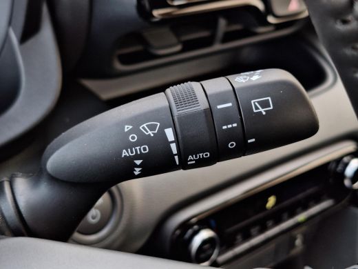 Mazda 2 Hybrid Hybrid 1.5 Centre-line | Climate control | Stoelverwarming | Lichtmetalen velgen | Applecarplay a... ActivLease financial lease