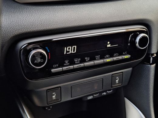 Mazda 2 Hybrid Hybrid 1.5 Centre-line | Climate control | Stoelverwarming | Lichtmetalen velgen | Applecarplay a... ActivLease financial lease