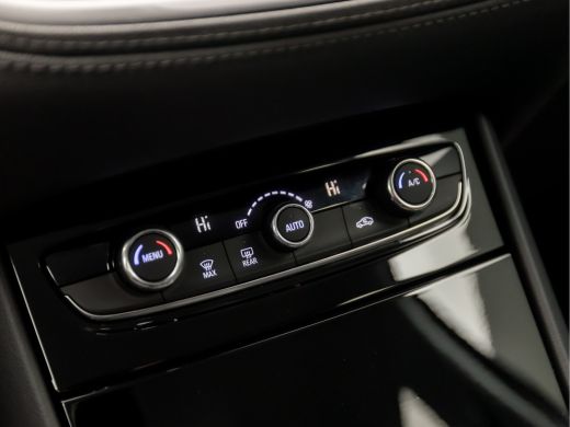 Opel Grandland X 1.2 Sportline (APPLE CARPLAY, CAMERA, DEALER ONDERHOUDEN, NAVIGATIE, CLIMATE, CRUISE, GETINT GLAS... ActivLease financial lease