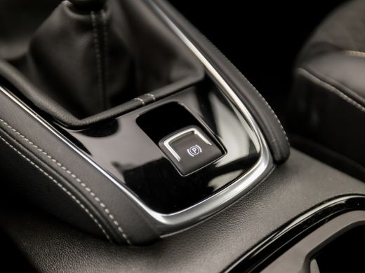 Opel Grandland X 1.2 Sportline (APPLE CARPLAY, CAMERA, DEALER ONDERHOUDEN, NAVIGATIE, CLIMATE, CRUISE, GETINT GLAS... ActivLease financial lease