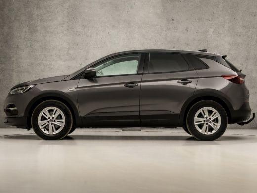 Opel Grandland X 1.2 Sportline (APPLE CARPLAY, CAMERA, DEALER ONDERHOUDEN, NAVIGATIE, CLIMATE, CRUISE, GETINT GLAS... ActivLease financial lease