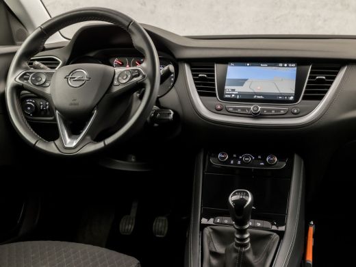 Opel Grandland X 1.2 Sportline (APPLE CARPLAY, CAMERA, DEALER ONDERHOUDEN, NAVIGATIE, CLIMATE, CRUISE, GETINT GLAS... ActivLease financial lease