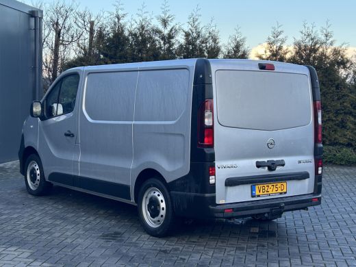 Opel Vivaro 1.6 CDTI 126 PK / L1H1 / 1e EIG. / TREKHAAK / AIRCO / CRUISE / NAVI / CAMERA / BLUETOOTH ActivLease financial lease