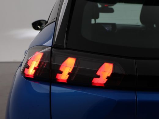 Peugeot 2008 1.2 PURETECH BLEU VERTIGO + LED | APPLE CARPLAY | ANDROID AUTO | DEALER ONDERHOUDEN ActivLease financial lease