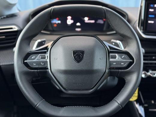 Peugeot 208 Hybrid 100 e-DCS6 Allure Cruise control adeptief met stop&go | Lichtmetalen velgen 16" | Apple ca... ActivLease financial lease