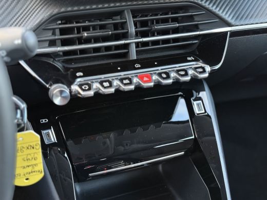 Peugeot 208 Hybrid 100 e-DCS6 Allure Cruise control adeptief met stop&go | Lichtmetalen velgen 16" | Apple ca... ActivLease financial lease