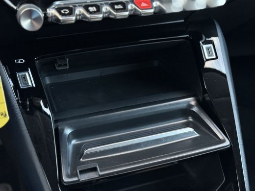 Peugeot 208 Hybrid 100 e-DCS6 Allure Cruise control adeptief met stop&go | Lichtmetalen velgen 16" | Apple ca... ActivLease financial lease