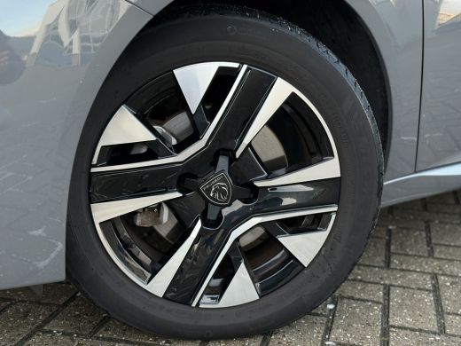 Peugeot 208 Hybrid 100 e-DCS6 Allure Cruise control adeptief met stop&go | Lichtmetalen velgen 16" | Apple ca... ActivLease financial lease