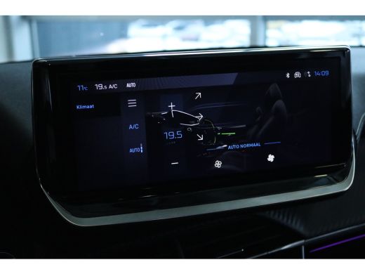 Peugeot 208 Hybrid 110 e-DCS6 GT | Cruise Control | Camera | Keyless | Carplay | 17 Inch | ActivLease financial lease