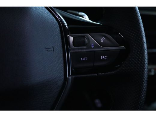 Peugeot 208 Hybrid 110 e-DCS6 GT | Cruise Control | Camera | Keyless | Carplay | 17 Inch | ActivLease financial lease