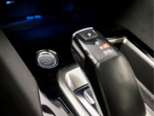 Peugeot 3008 1.6 HYbrid 225 Allure 225Pk Automaat (APPLE CARPLAY, STANDKACHEL, GROOT NAVI, CAMERA, XENON, DIGI... ActivLease financial lease