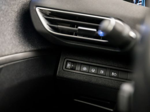 Peugeot 3008 1.6 HYbrid 225 Allure 225Pk Automaat (APPLE CARPLAY, STANDKACHEL, GROOT NAVI, CAMERA, XENON, DIGI... ActivLease financial lease