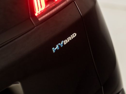 Peugeot 3008 1.6 HYbrid 225 Allure 225Pk Automaat (APPLE CARPLAY, STANDKACHEL, GROOT NAVI, CAMERA, XENON, DIGI... ActivLease financial lease