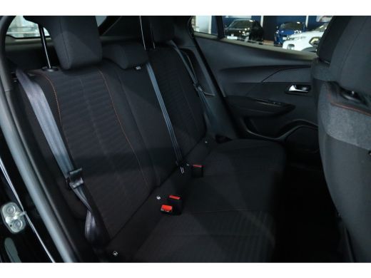 Peugeot e-2008 EV 136PK 50KWH ACTIVE PACK | Cruise Control | Navigatie | Climate | Carplay | LMV | PDC ActivLease financial lease