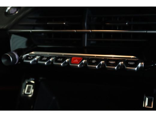 Peugeot e-2008 EV 136PK 50KWH ACTIVE PACK | Cruise Control | Navigatie | Climate | Carplay | LMV | PDC ActivLease financial lease