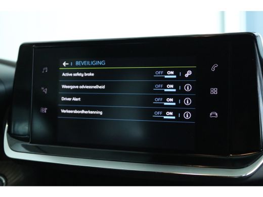 Peugeot e-2008 EV 136PK 50KWH ACTIVE PACK | Cruise Control | Navigatie | Climate | Carplay | LMV | PDC ActivLease financial lease