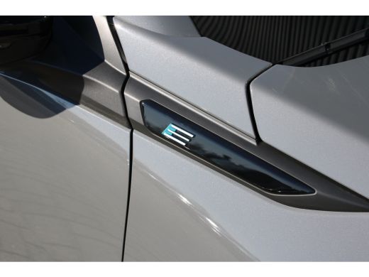 Peugeot e-2008 EV Allure 54 kWh ActivLease financial lease