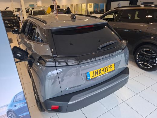 Peugeot e-2008 EV Allure 54 kWh ActivLease financial lease