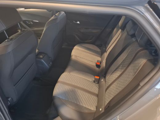 Peugeot e-2008 EV Allure 54 kWh ActivLease financial lease