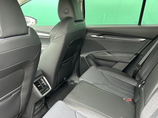 Skoda Elroq 60 Business Edition | Trekhaak |  Business upgrade pakket - Clever ActivLease financial lease