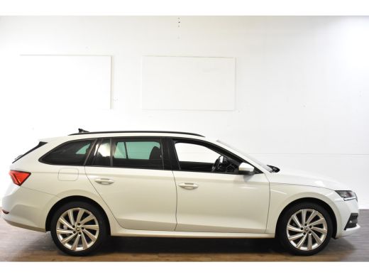 Skoda Octavia Combi TSI iV PHEV 204PK DSG HYBRID BUSINESS NAVI/CARPLAY/PDC STOELVERW ActivLease financial lease