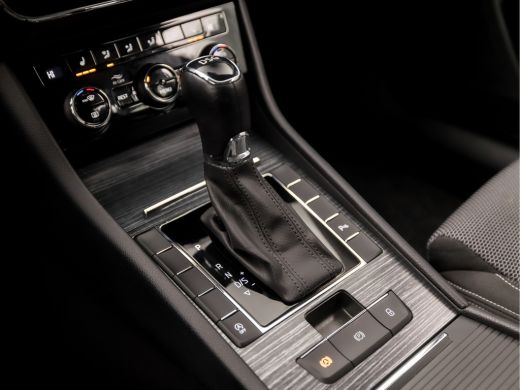 Skoda Superb Combi 1.5 TSI ACT Sport 150Pk Automaat (APPLE CARPLAY, GROOT NAVI, MEMORY SEATS, STOELVERWARMING,... ActivLease financial lease